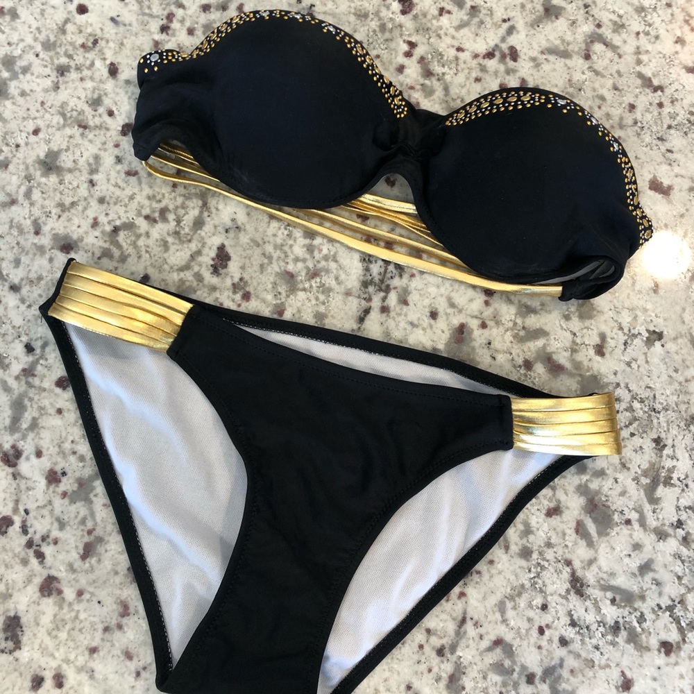 Women’s Black & Hold Bathing Suit